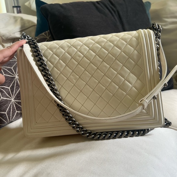 💯 Authentic Chanel Off White Cream XL Le Boy - Picture 10 of 14